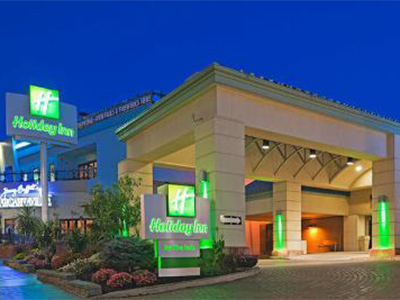 Holiday Inn by the Falls