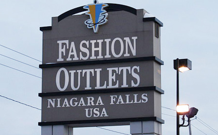 Fashion Outlets Niagara Falls USA